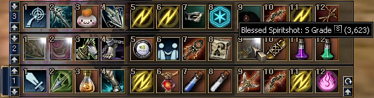 Três barras de atalhos no L2Killer C4, com seletores de página e o nome Blessed Spiritshot ao passar o mouse.